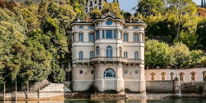 Villa Front Lake, Italia